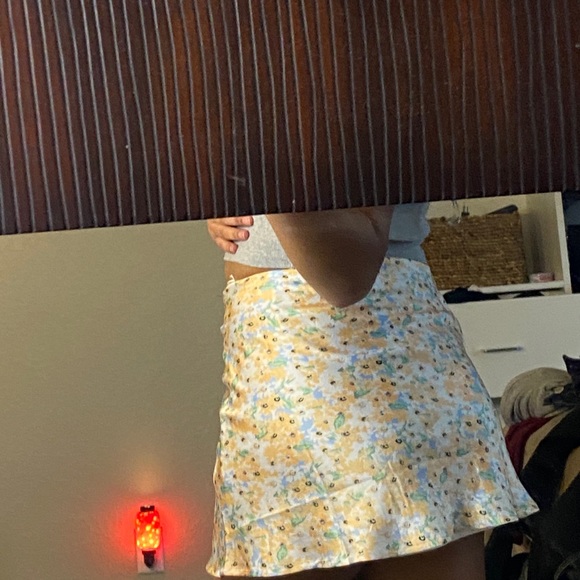 Princess Polly Fine lines mini skirt - Picture 4 of 4